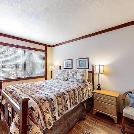 Creekside Retreat & Sierra Townhome إنكلين فيلادج الغرفة الصورة