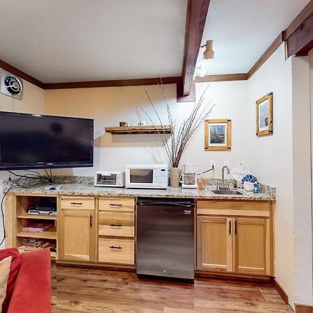 Creekside Retreat & Sierra Townhome إنكلين فيلادج الغرفة الصورة