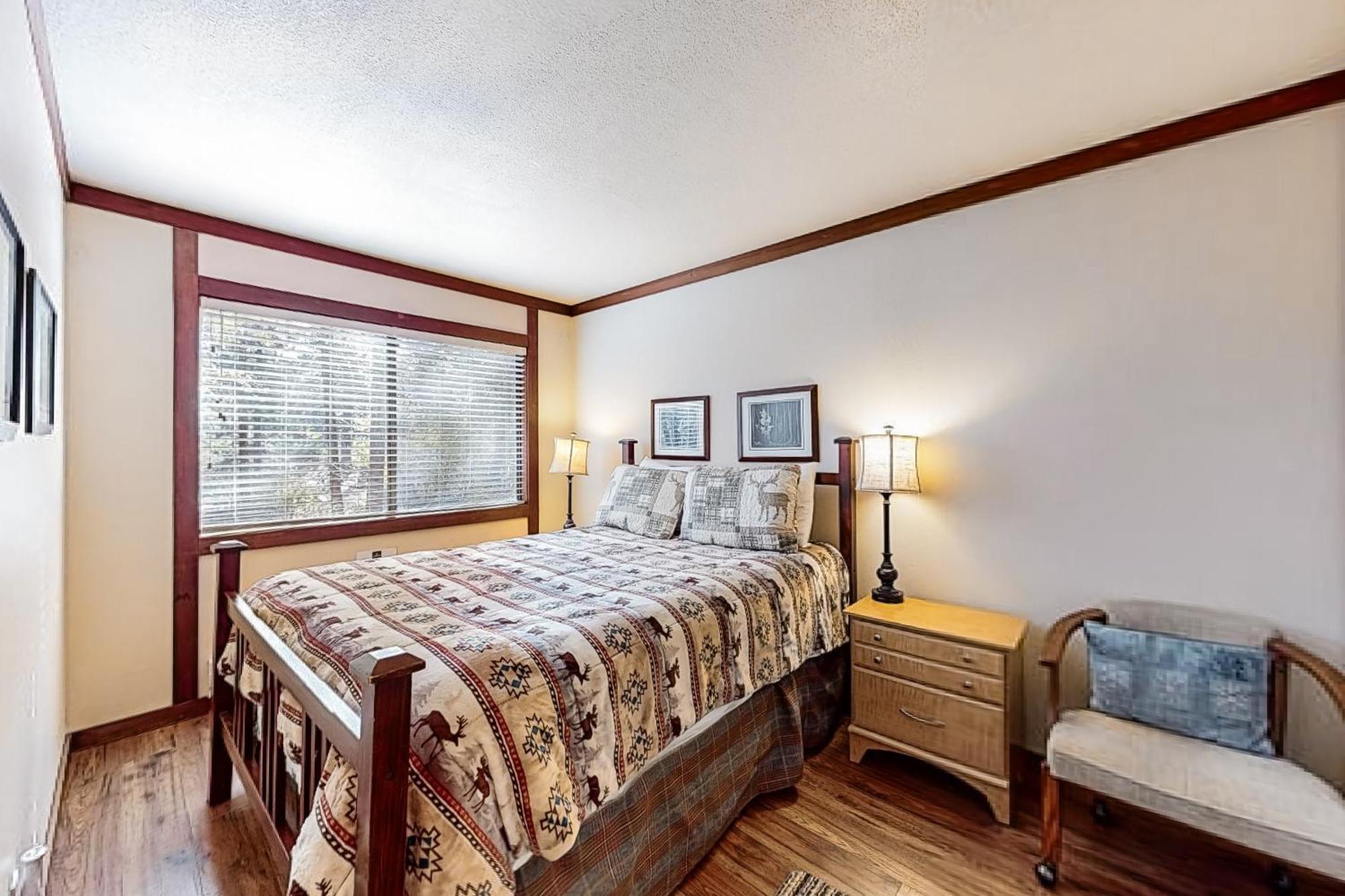 Creekside Retreat & Sierra Townhome إنكلين فيلادج الغرفة الصورة